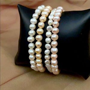 Set of 4 Freshwater Pearl bracelets